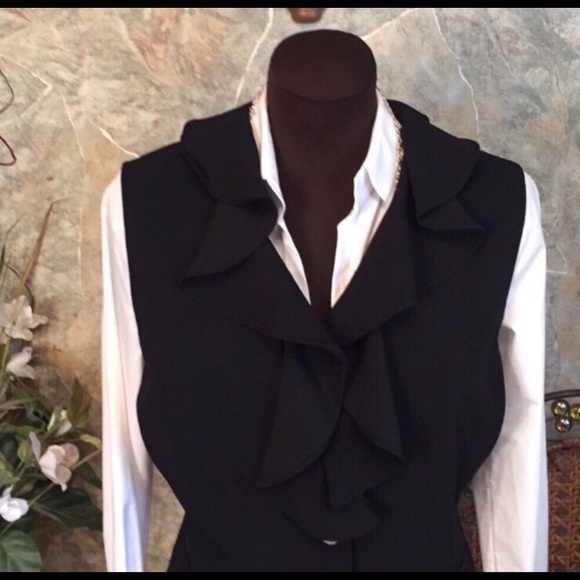 COPY - Ralph Lauren 🌹stunning executive ruffle suit vest - Picture 14 of 16